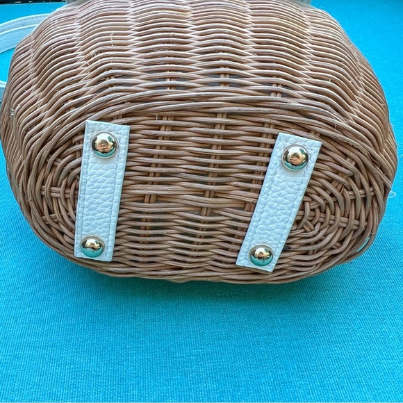Tommy Bahama Picnic Basket Crossbody Purse - EUC - Picture 4 of 10